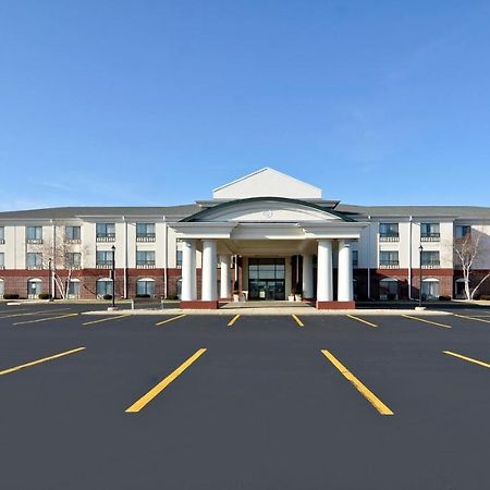 Holiday Inn Express Hotel & Suites Fort Atkinson By Ihg Exterior photo