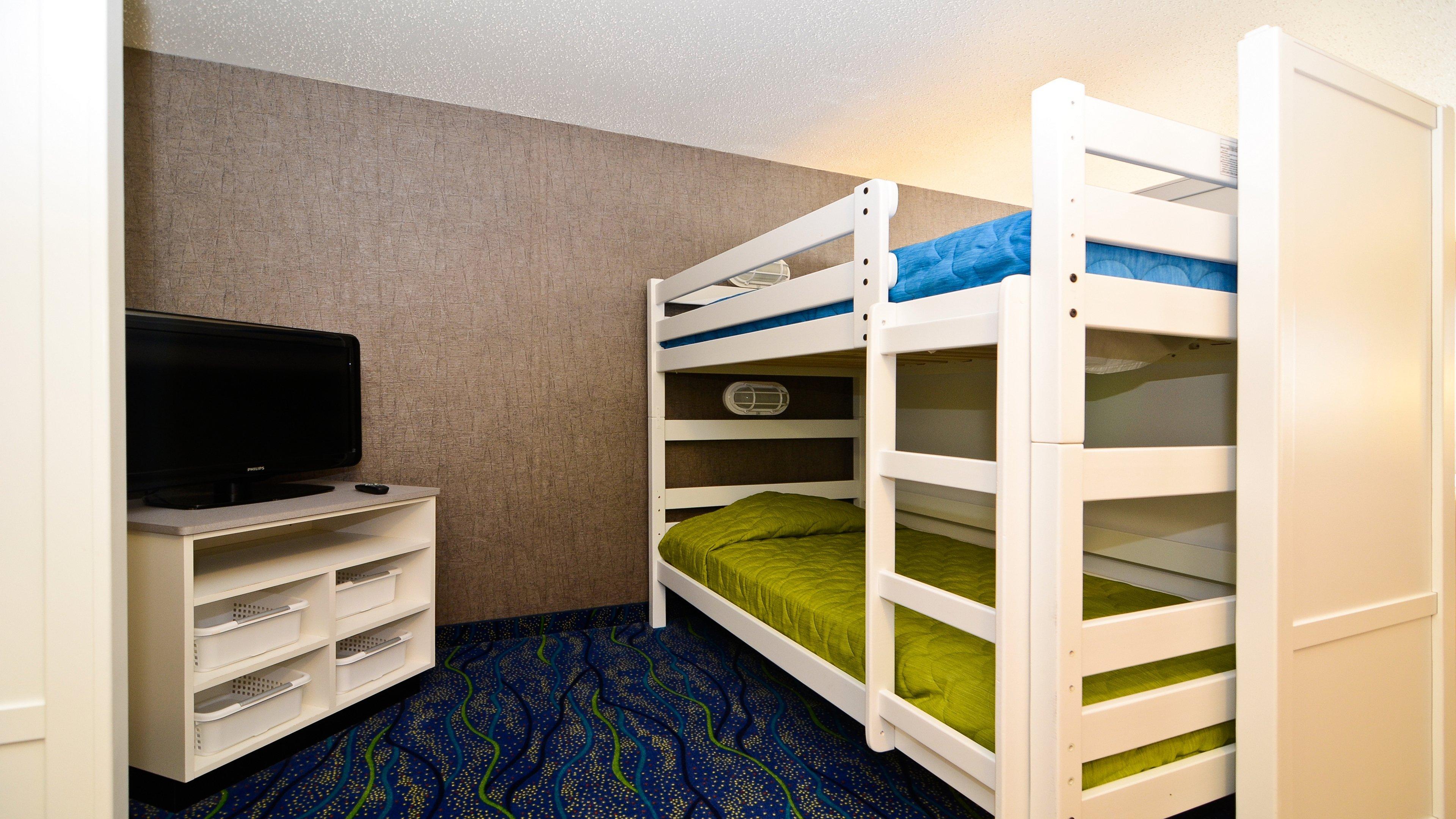 Holiday Inn Express Hotel & Suites Fort Atkinson By Ihg Exterior photo